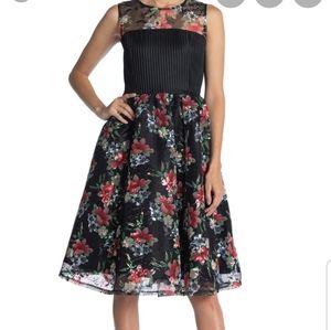 Gracia Flower Lace Sleeveless Dress SZ S NWT